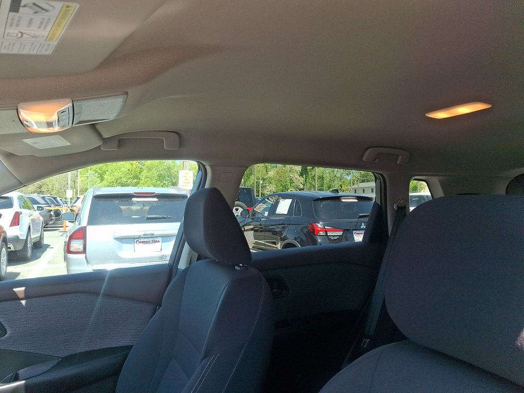 Used 2023 Nissan Rogue S AWD/4WD image 24
