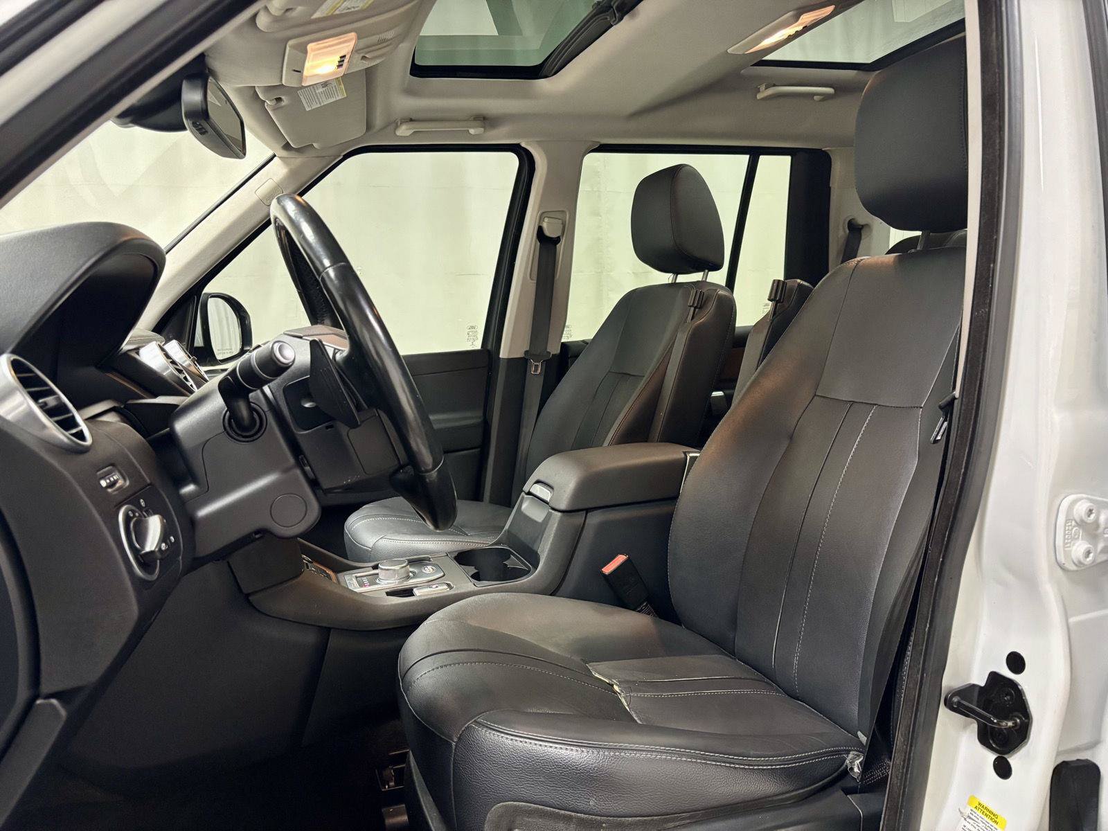 Used 2016 Land Rover LR4 AWD/4WD image 15