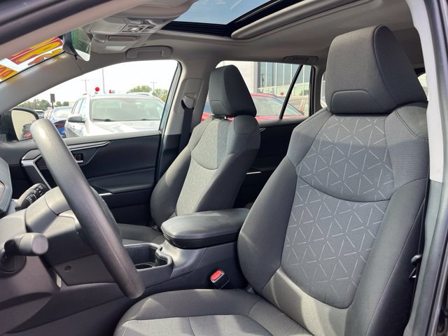 Used 2024 Toyota RAV4 XLE w/ Convenience Package AWD/4WD image 17