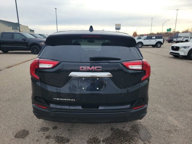 Used 2024 GMC Terrain SLE image 20