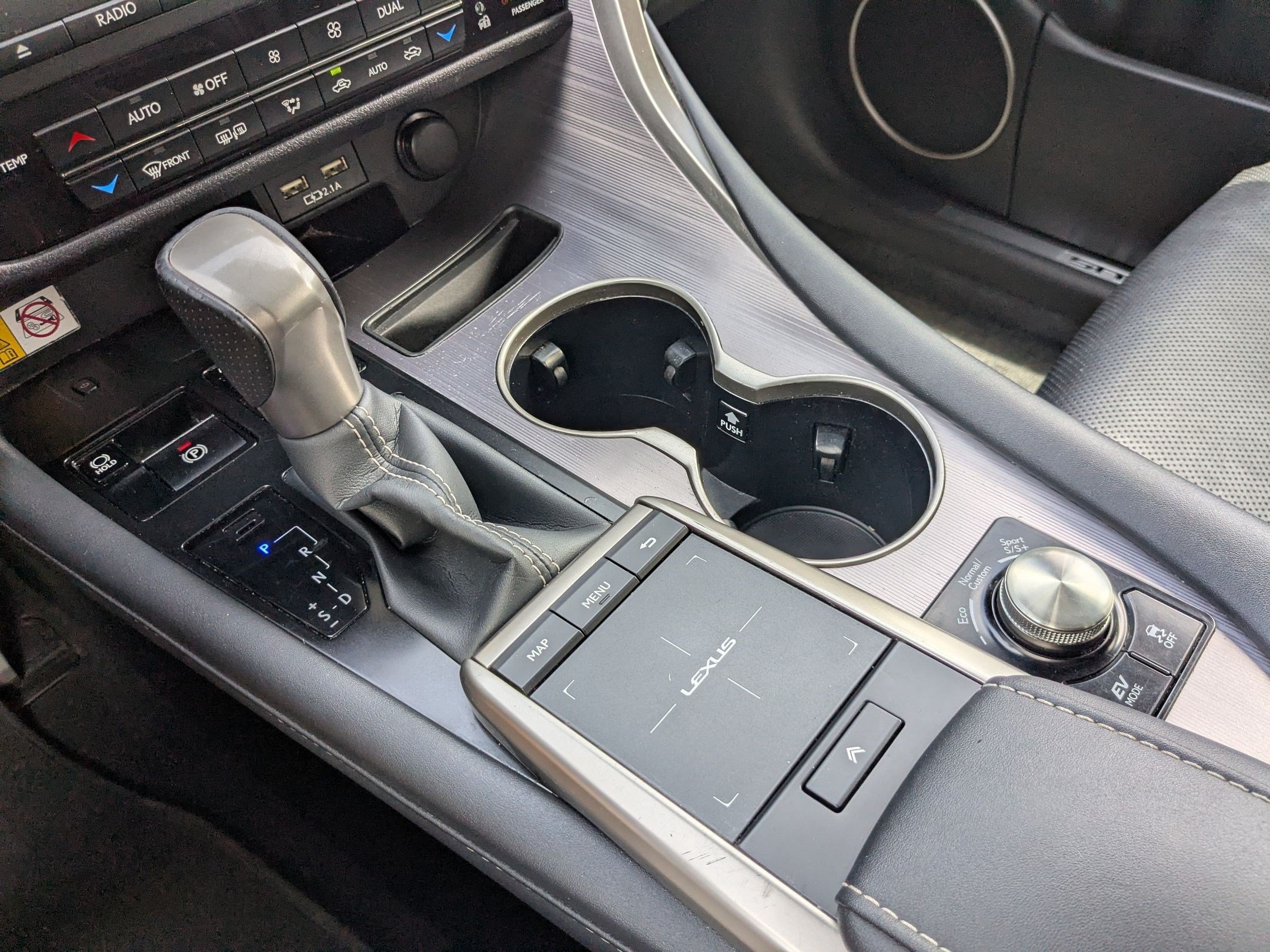 Used 2022 Lexus RX 450h F Sport w/ Cold Area Package (CT) AWD/4WD image 29