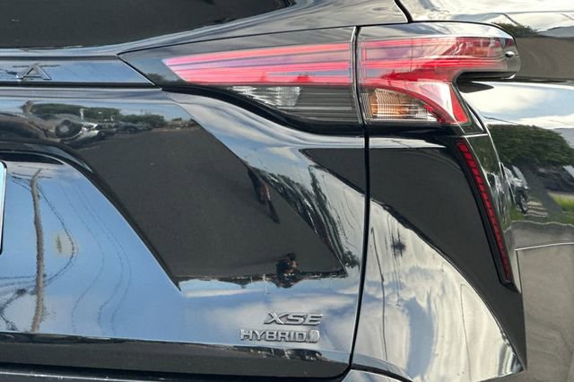 Used 2021 Toyota Sienna XSE FWD image 33