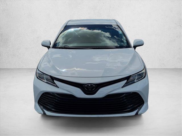 Used 2018 Toyota Camry FWD image 2