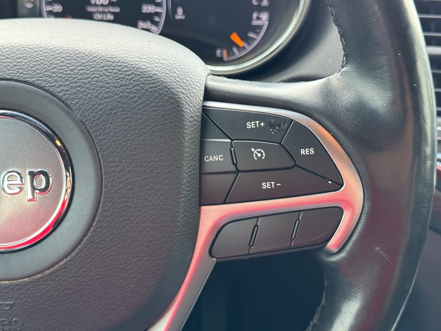Used 2021 Jeep Grand Cherokee Laredo X RWD image 23