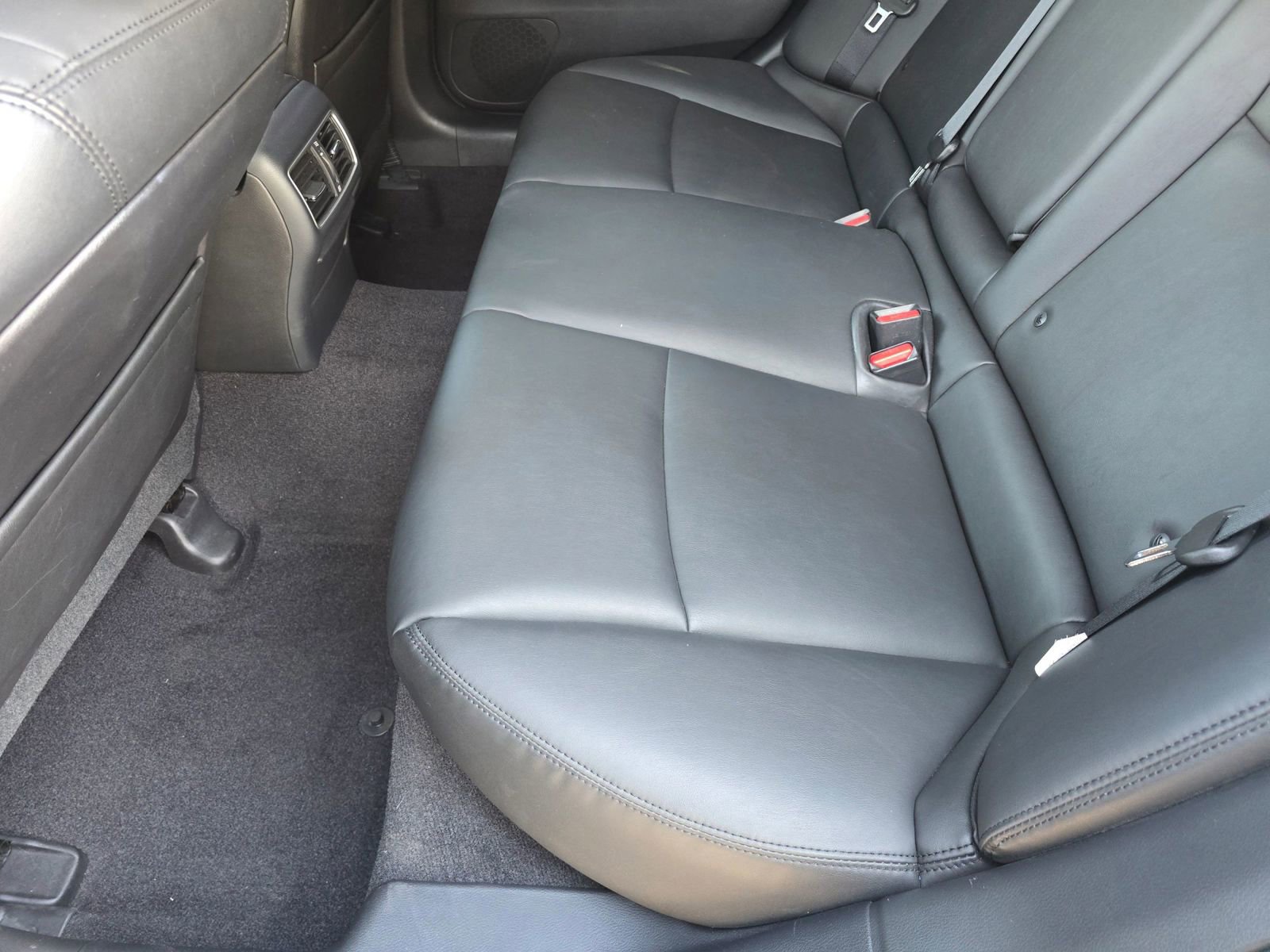 Used 2018 INFINITI Q50 Luxe w/ Cargo Package (L95) RWD image 12