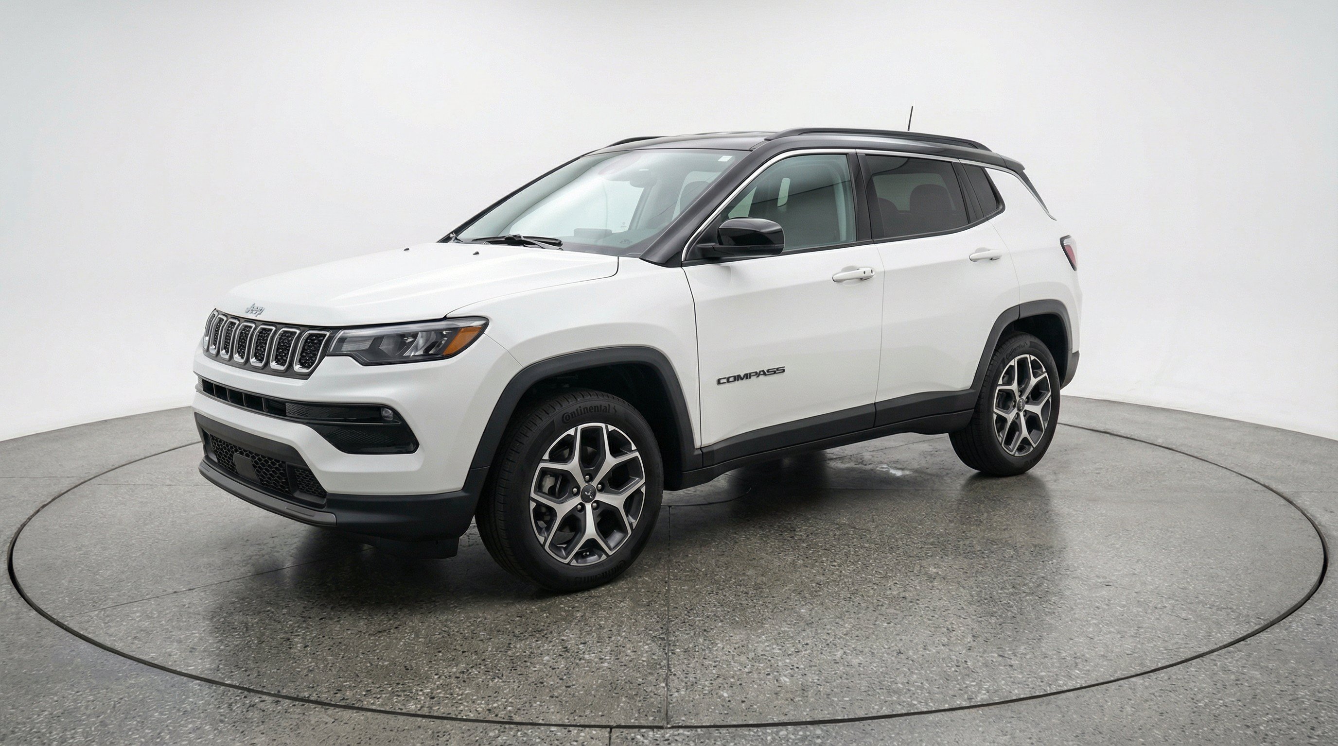 Used 2025 Jeep Compass Limited AWD/4WD image 3
