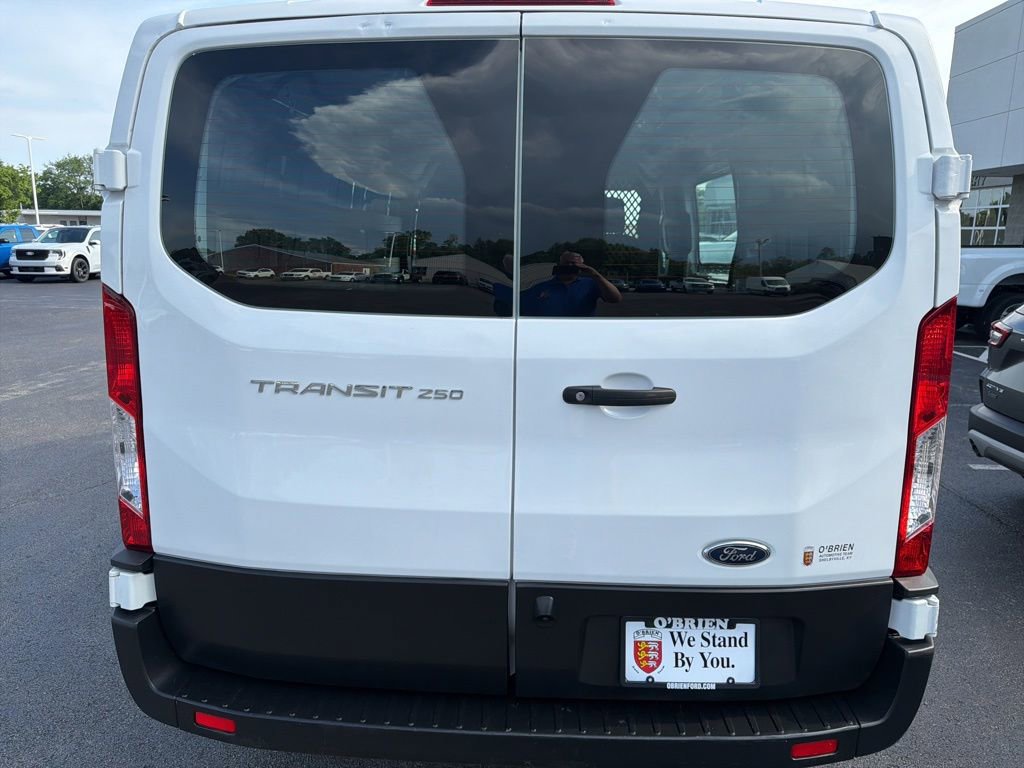 Used 2024 Ford Transit 250 Low Roof w/ Exterior Upgrade Package RWD image 4