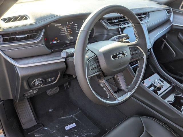 New 2025 Jeep Grand Cherokee Limited AWD/4WD image 11
