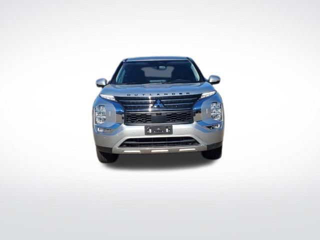 Used 2023 Mitsubishi Outlander SE image 8
