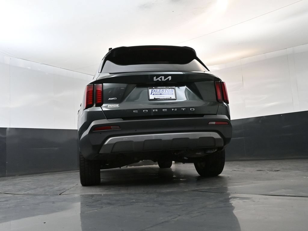 Certified 2022 Kia Sorento X-Line EX AWD/4WD image 22