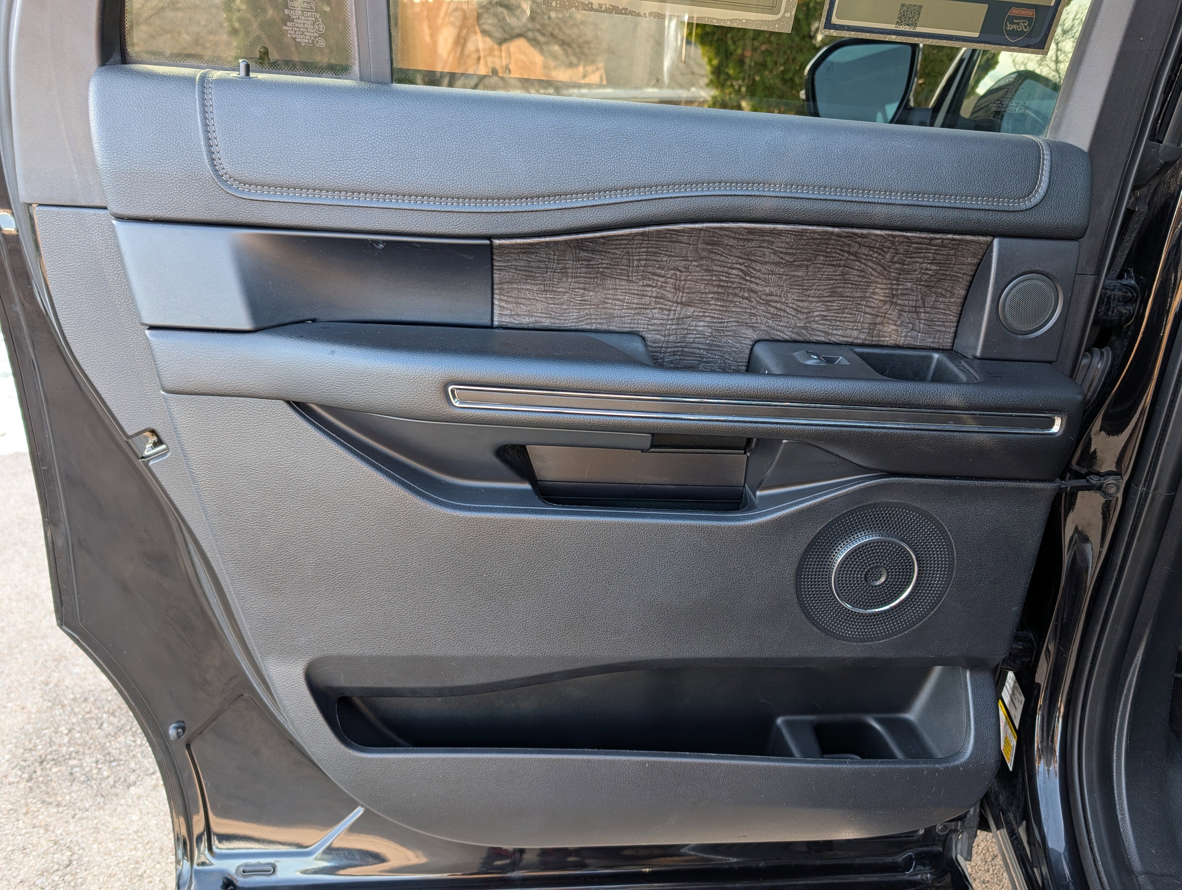 Used 2019 Ford Expedition Max Limited image 35