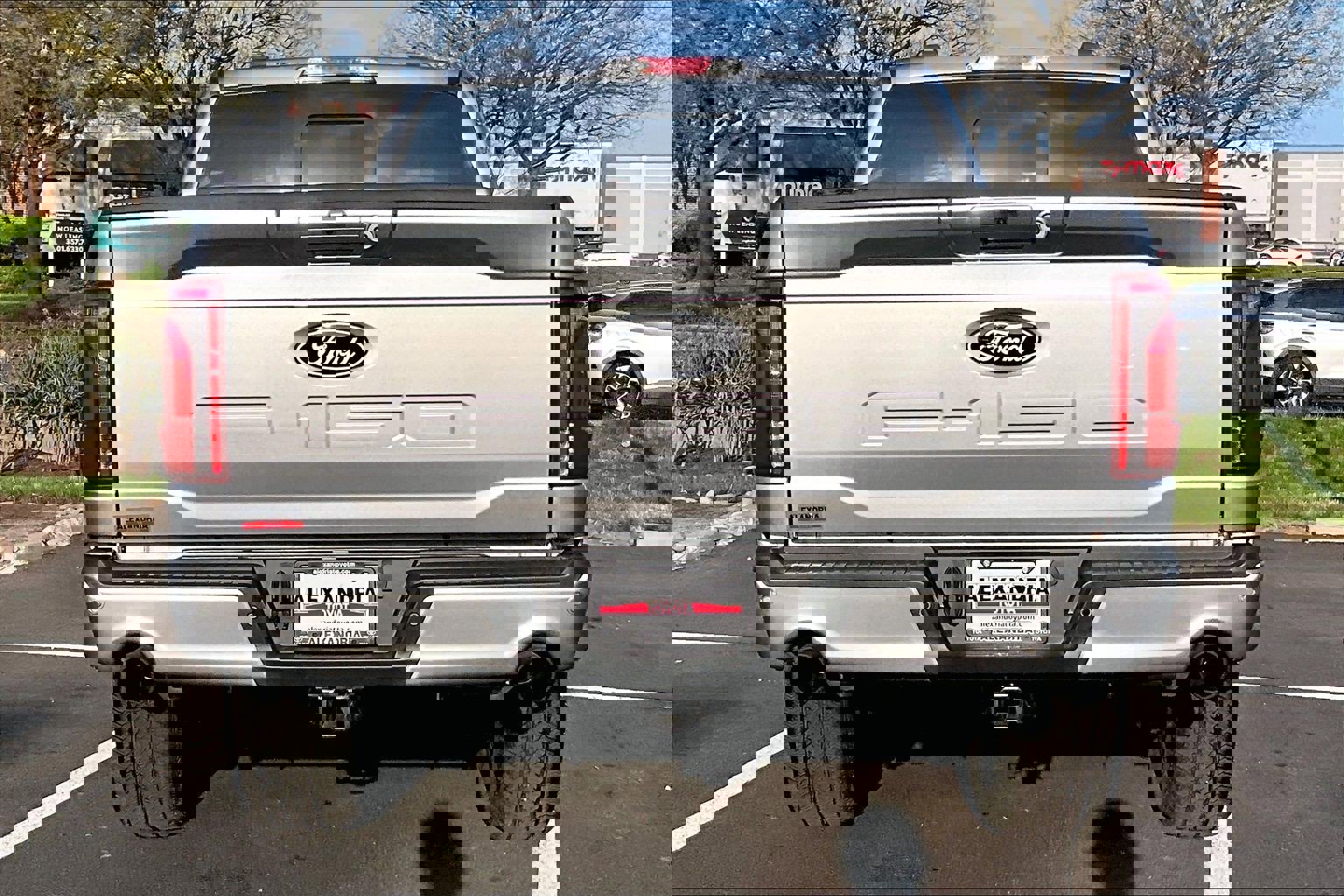 Used 2025 Ford F150 Lariat image 4