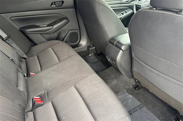 Used 2024 Nissan Altima 2.5 SV image 18