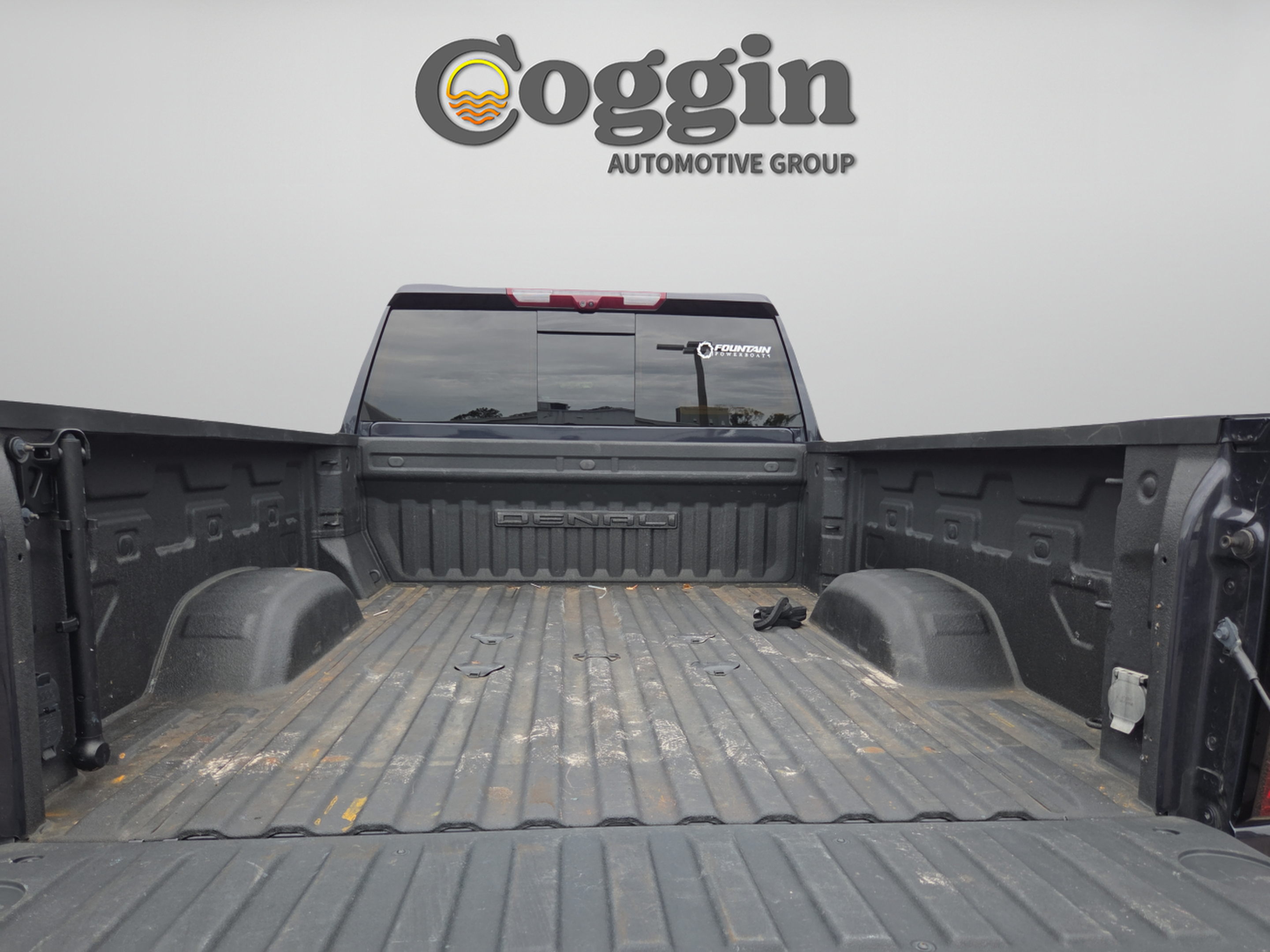 Used 2024 GMC Sierra 3500 Denali Ultimate AWD/4WD image 13