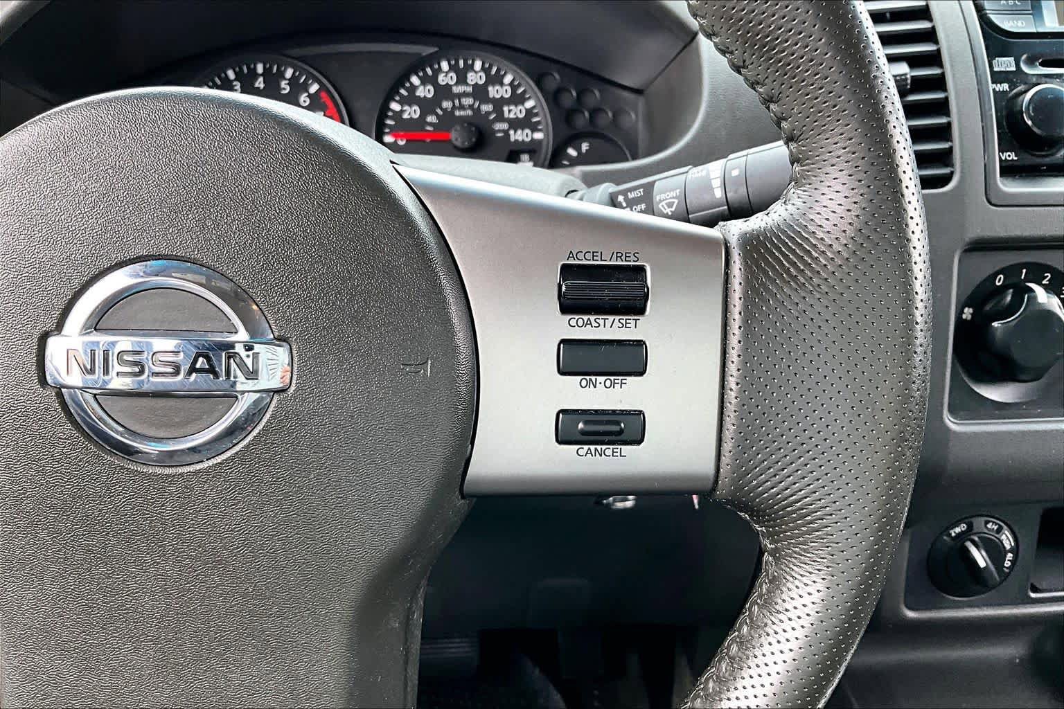 Used 2005 Nissan Frontier LE AWD/4WD image 24