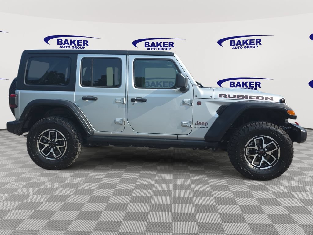 Used 2024 Jeep Wrangler Unlimited Rubicon w/ Convenience Group AWD/4WD image 2