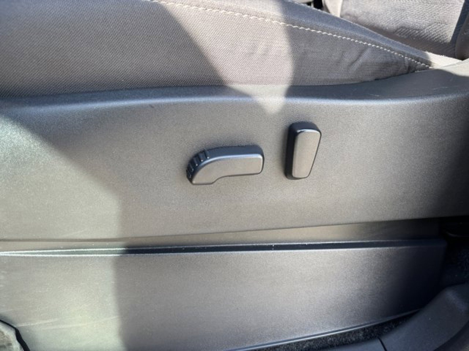 Used 2023 Nissan Frontier SV w/ Midnight Edition Package image 11