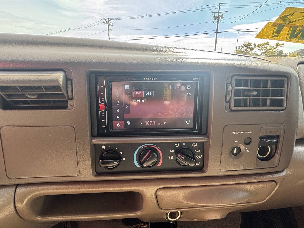 Used 2001 Ford F350 Lariat AWD/4WD image 38