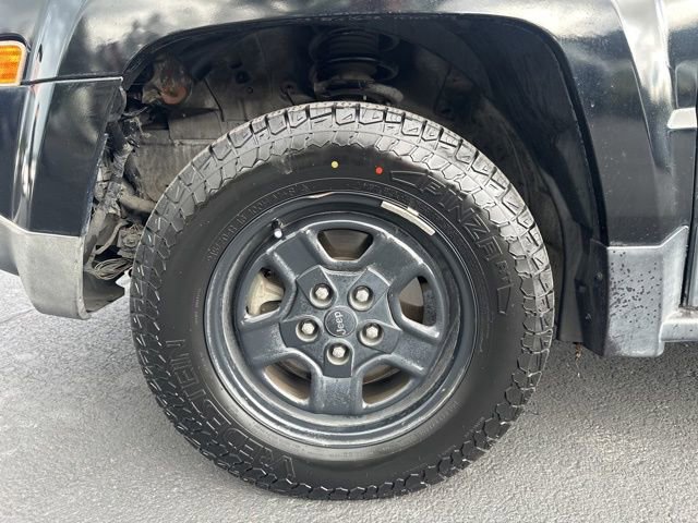 Used 2016 Jeep Patriot Sport image 11