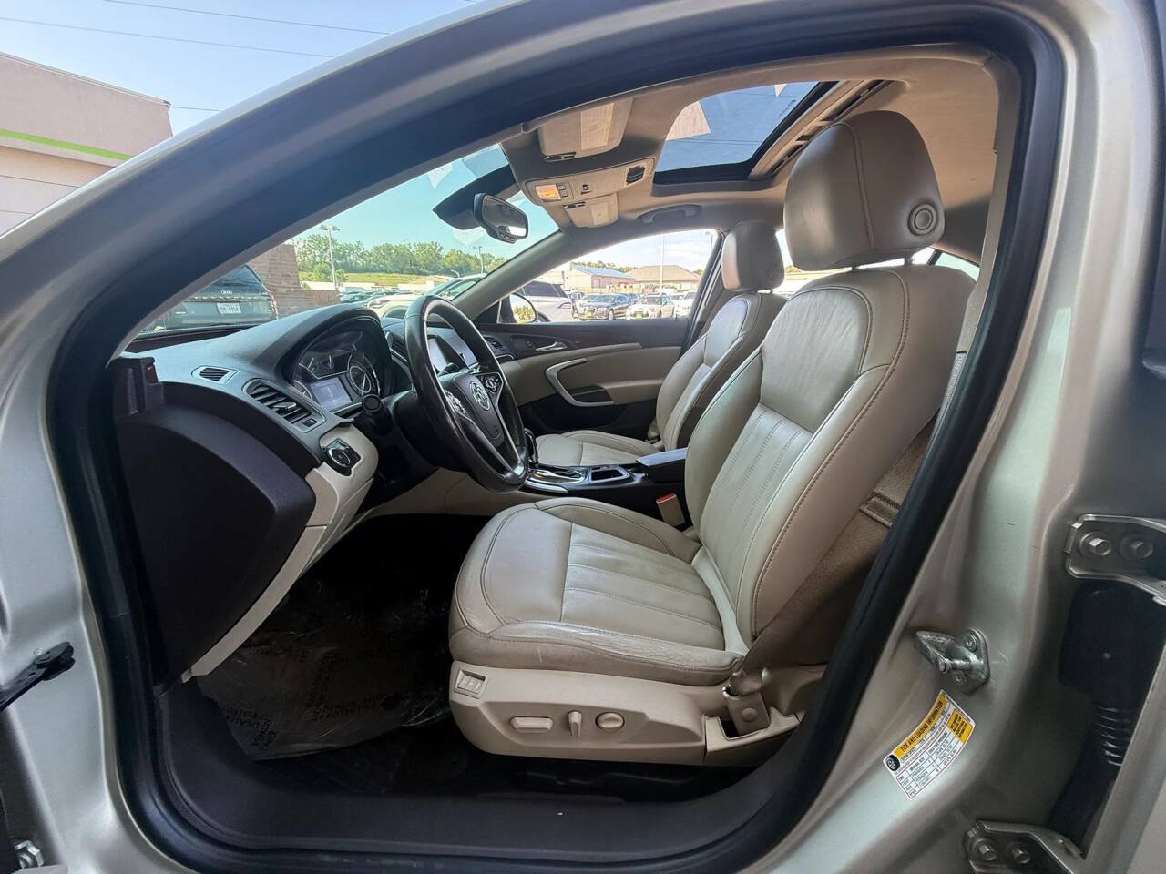 Used 2015 Buick Regal Premium w/ Driver Confidence Package #2 FWD image 13