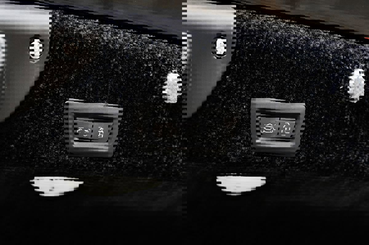 Used 2017 Rolls-Royce Ghost image 58