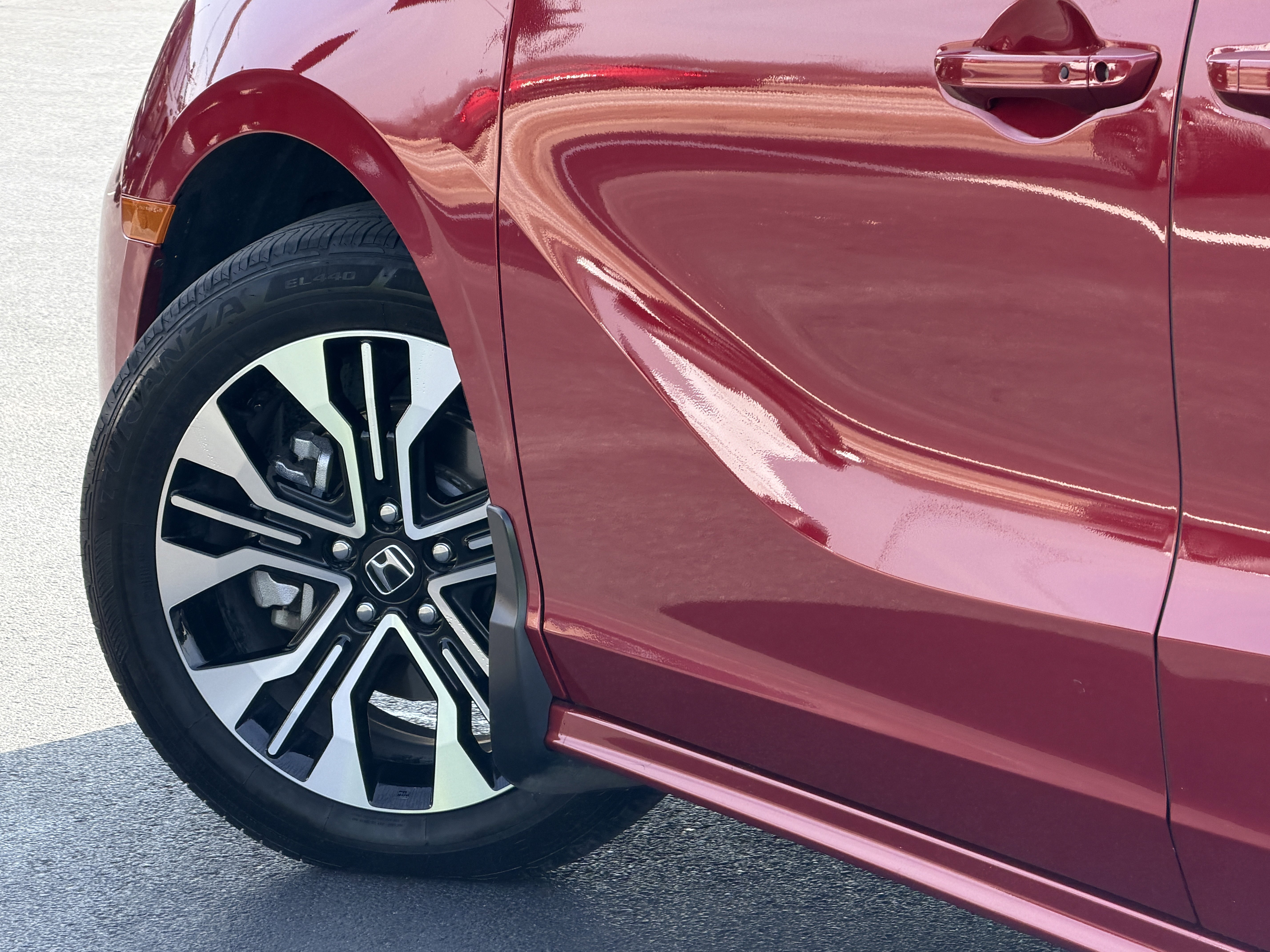 Used 2025 Honda Odyssey Elite image 8