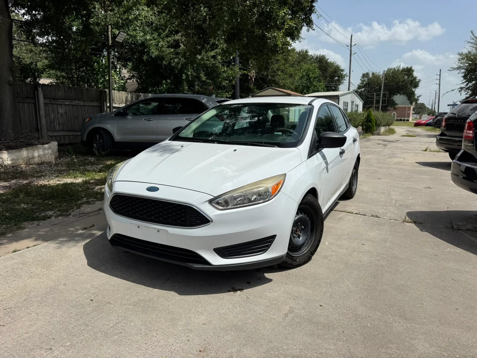 Used 2018 Ford Focus S FWD image 2