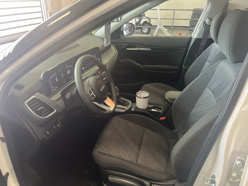 Used 2024 Kia Seltos LX AWD/4WD image 8