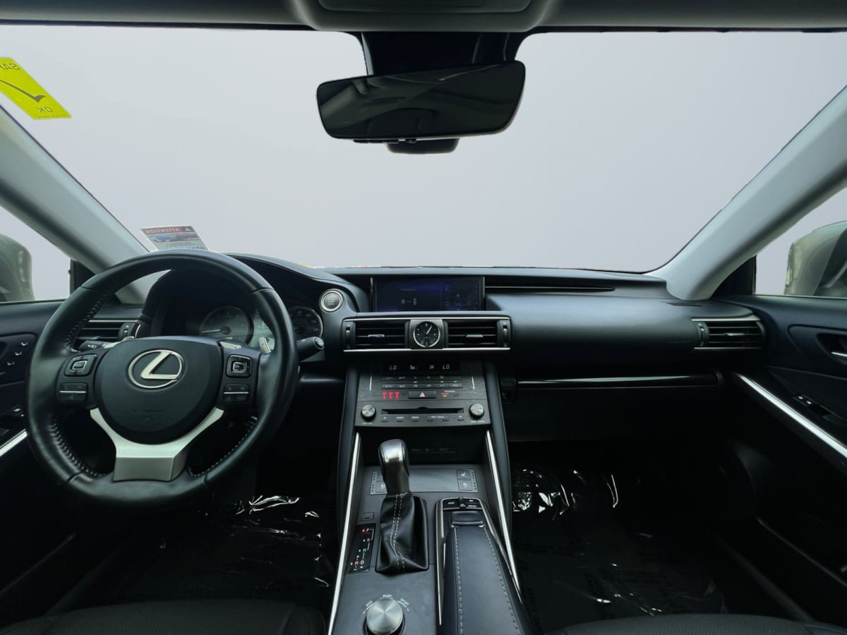 Used 2020 Lexus IS 300 w/ Navigation Package RWD image 10