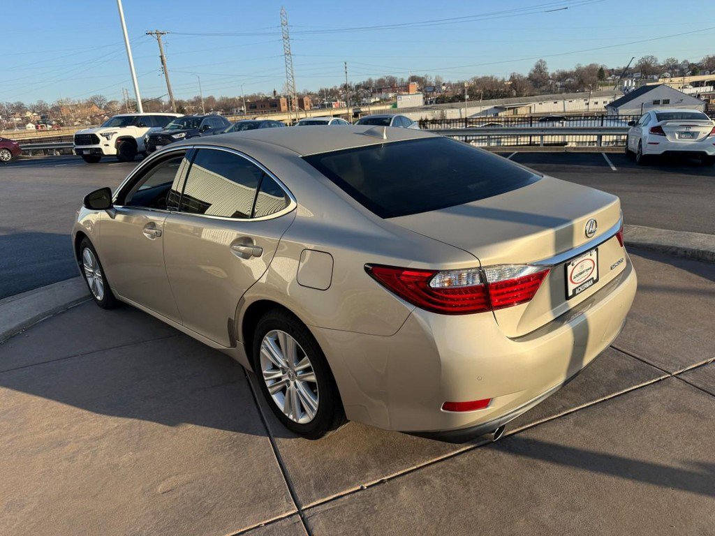 Used 2015 Lexus ES 350 w/ Premium Package image 7