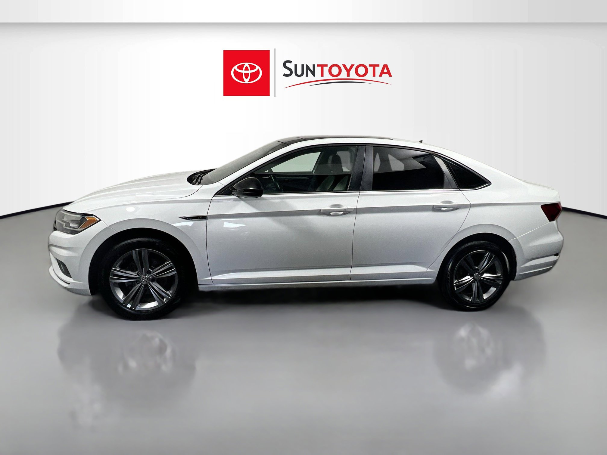 Used 2019 Volkswagen Jetta R-Line w/ R-Line Cold Weather Package FWD image 7