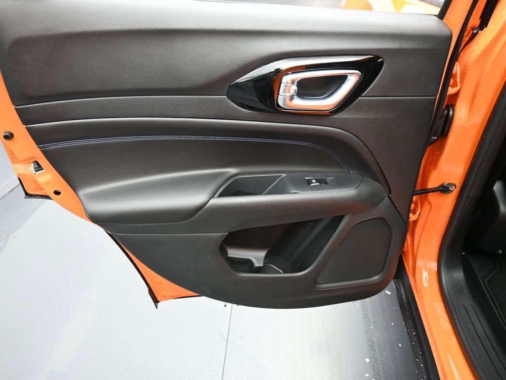 New 2026 Jeep Compass Latitude image 11