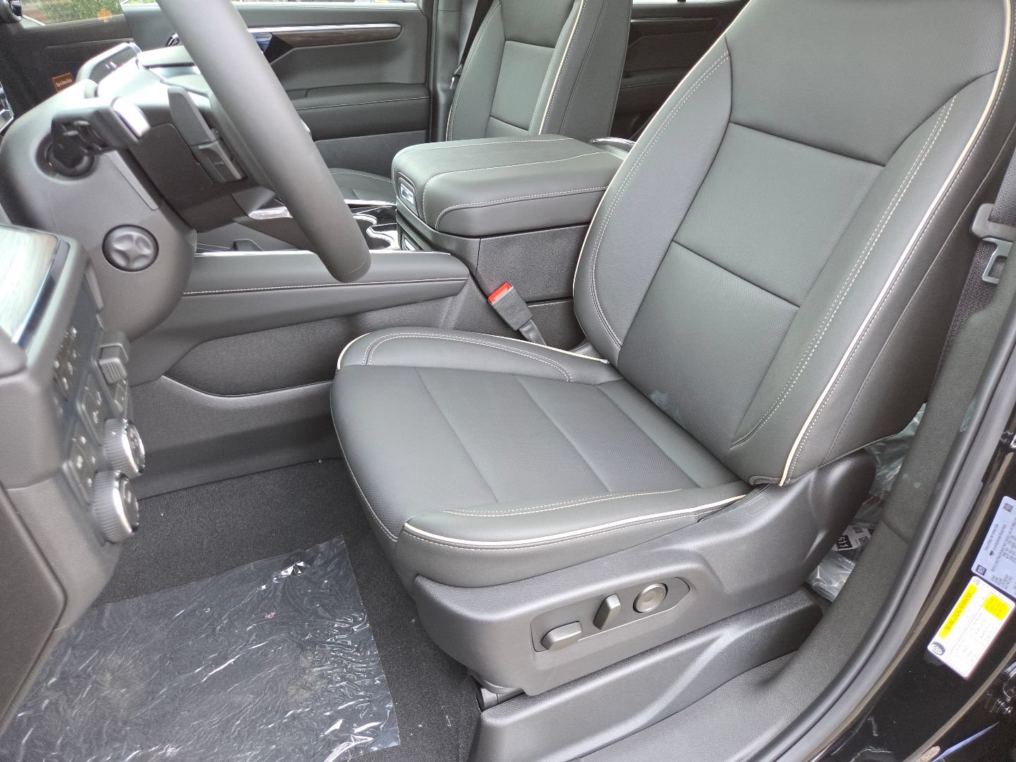 New 2026 Chevrolet Tahoe Premier w/ Sun And Tow Package AWD/4WD image 27
