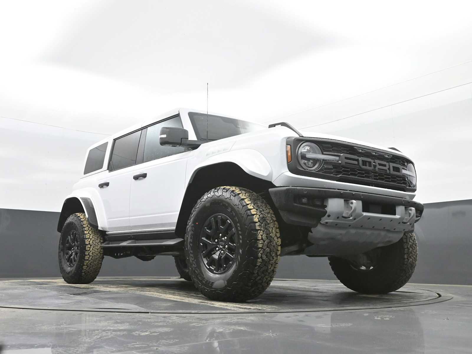 New 2025 Ford Bronco Raptor image 28