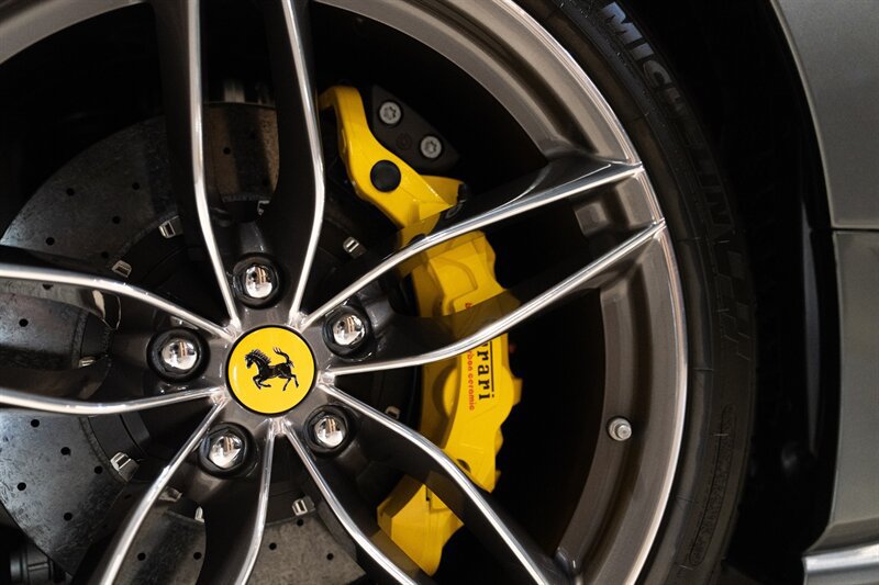 Used 2018 Ferrari 488 Spider RWD image 13