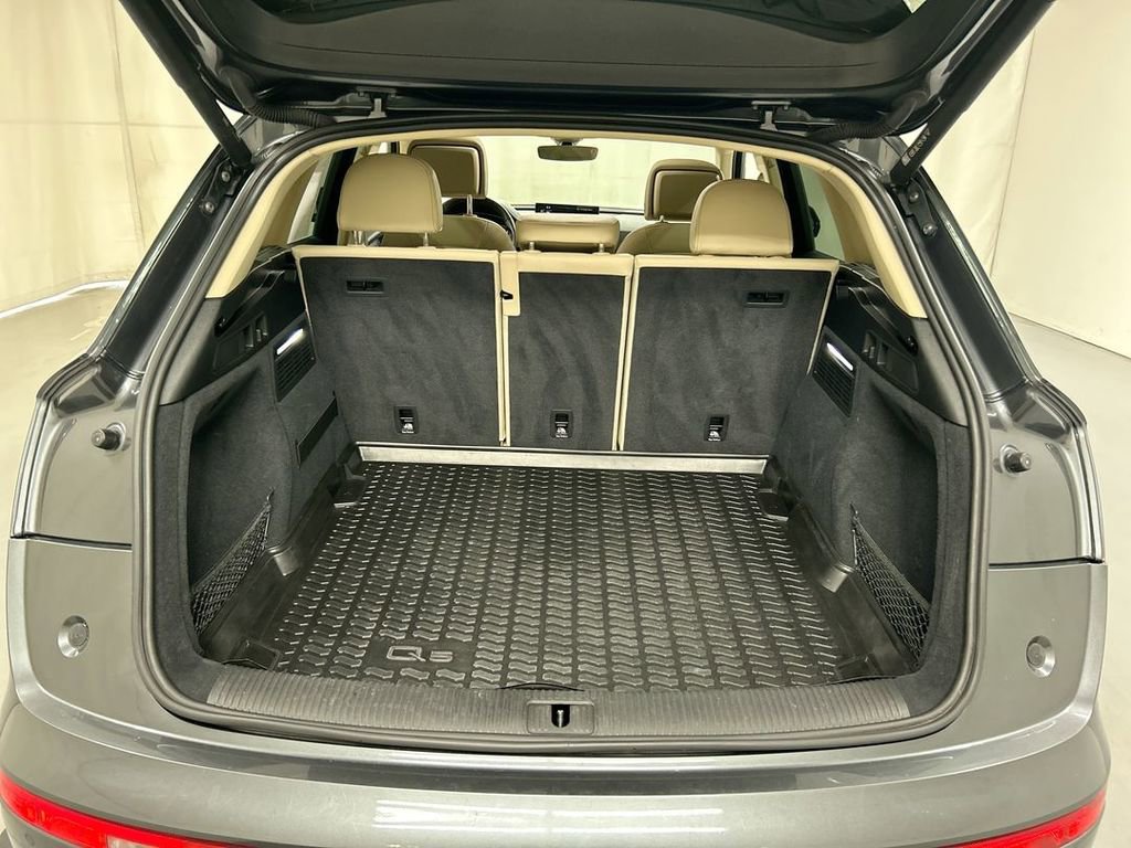 Used 2022 Audi Q5 2.0T Premium w/ Convenience Package image 22