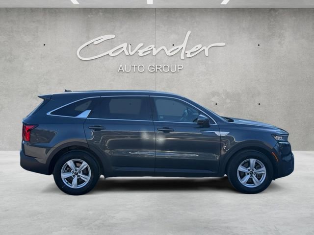 Used 2021 Kia Sorento LX image 17