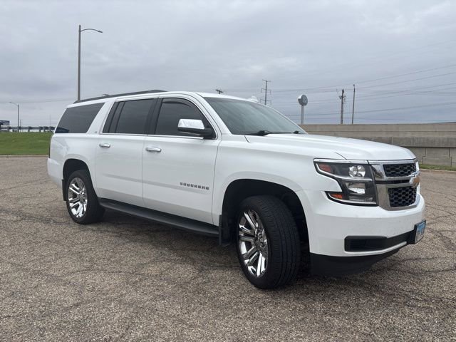 Used 2016 Chevrolet Suburban LS RWD image 2