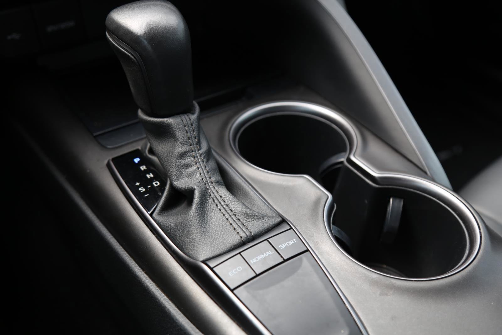 Used 2023 Toyota Camry SE FWD image 16