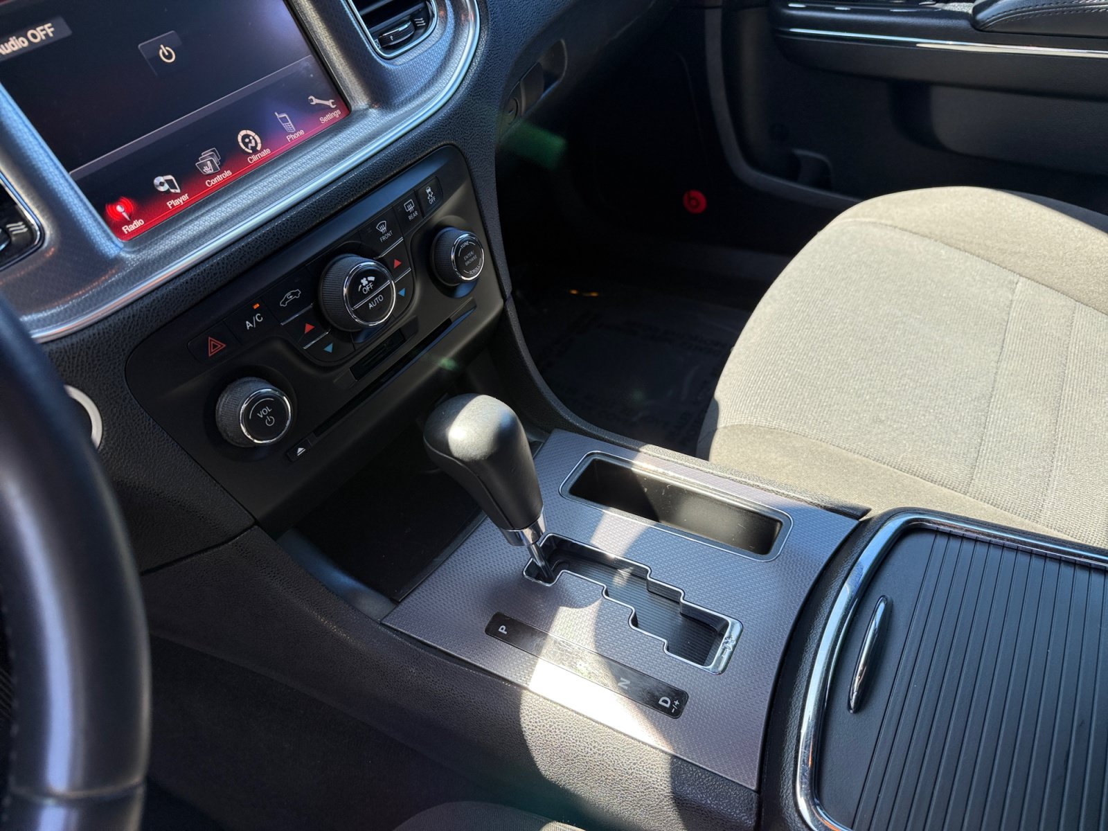 Used 2014 Dodge Charger R/T w/ Blacktop Package RWD image 13