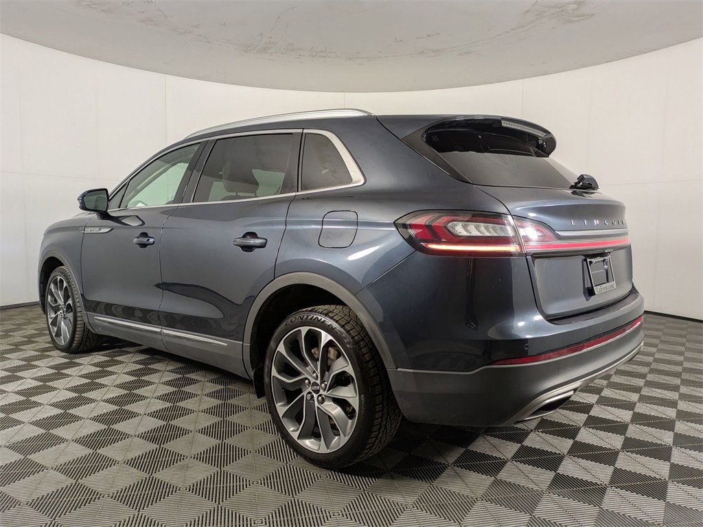 Used 2022 Lincoln Nautilus Reserve image 3