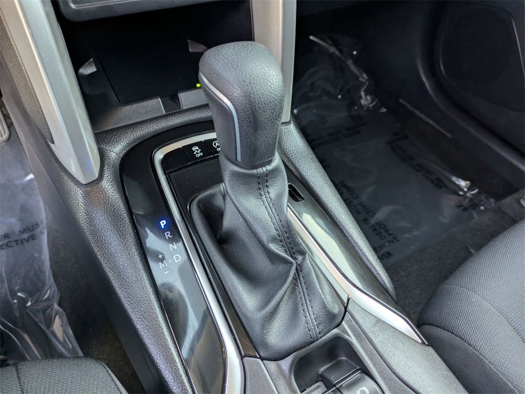 Used 2025 Toyota Corolla Cross LE image 18