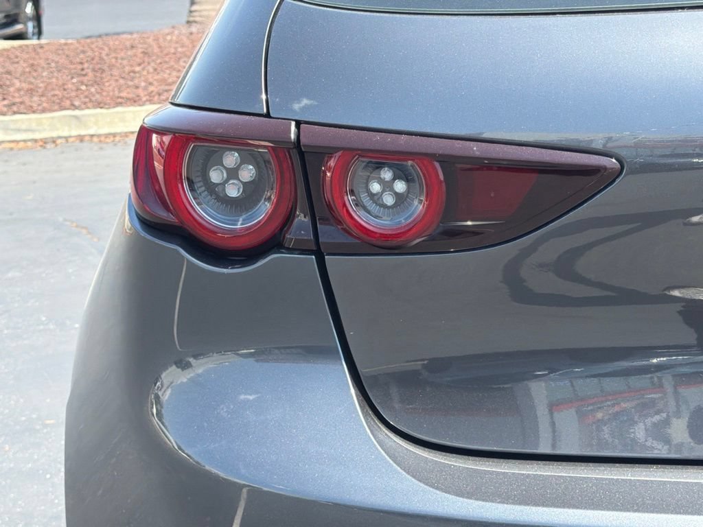 Used 2020 MAZDA MAZDA3 Hatchback w/ Preferred Package FWD image 14
