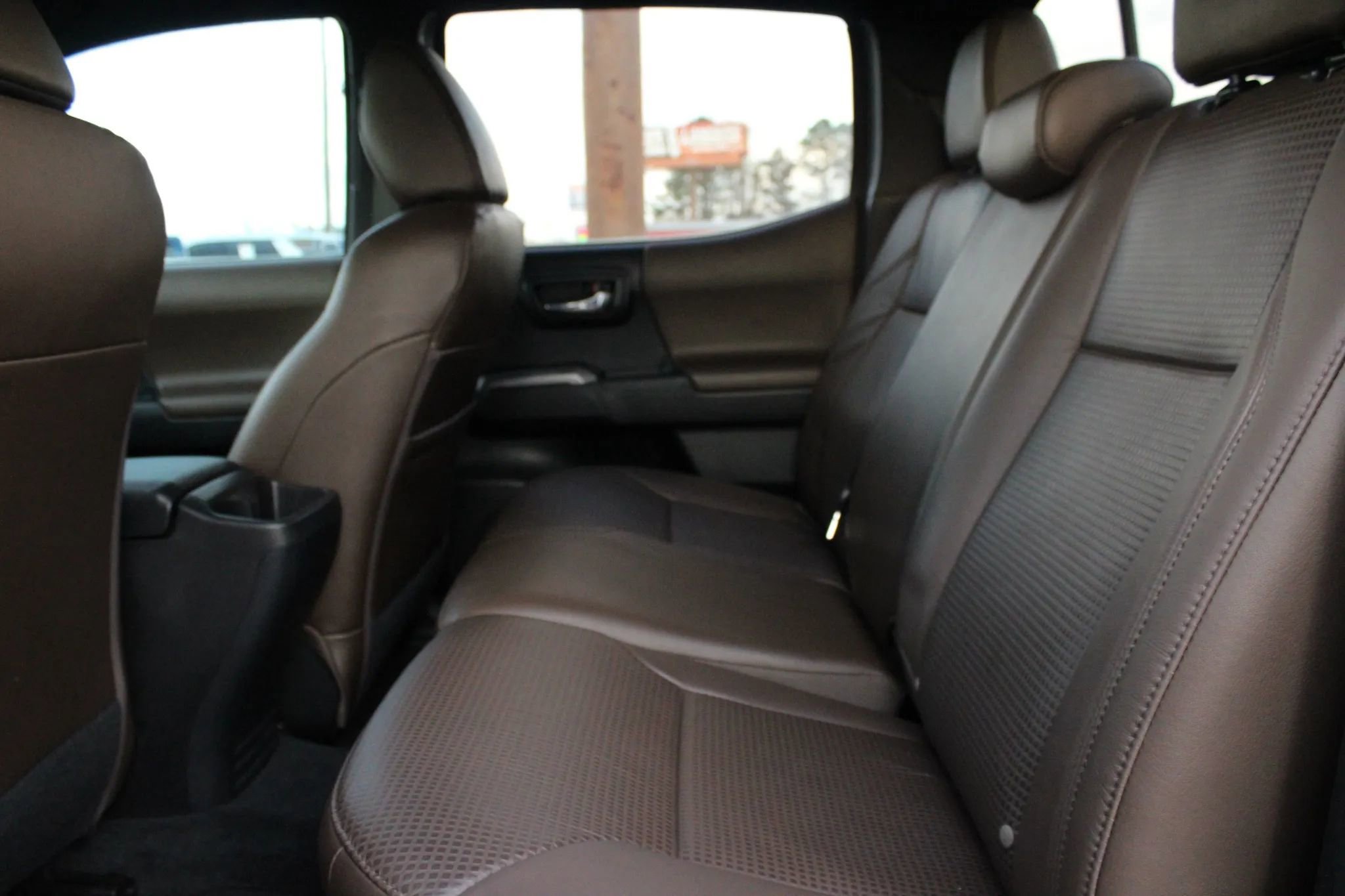 Used 2018 Toyota Tacoma Limited image 13