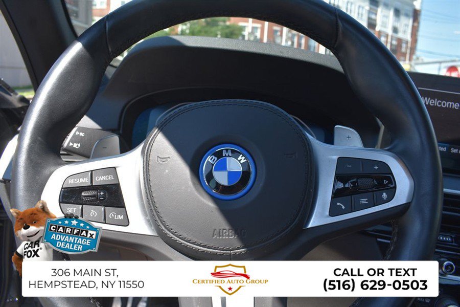Used 2023 BMW 530e xDrive w/ Premium Package AWD/4WD image 12