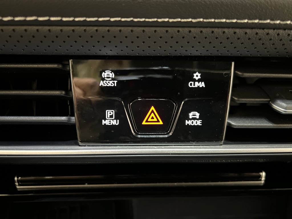 Used 2026 Volkswagen Atlas SE FWD image 59