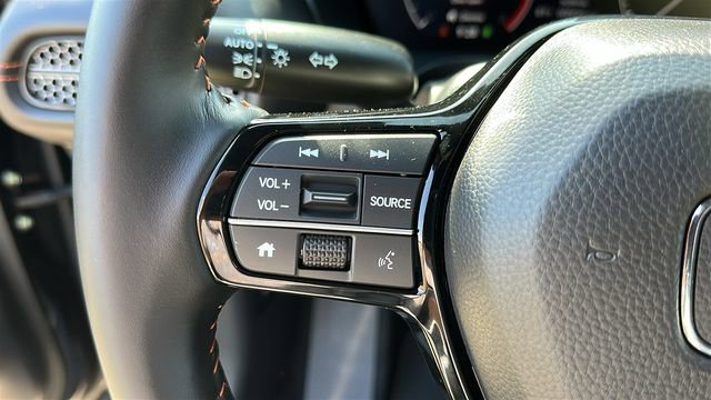Used 2025 Honda HR-V Sport image 11