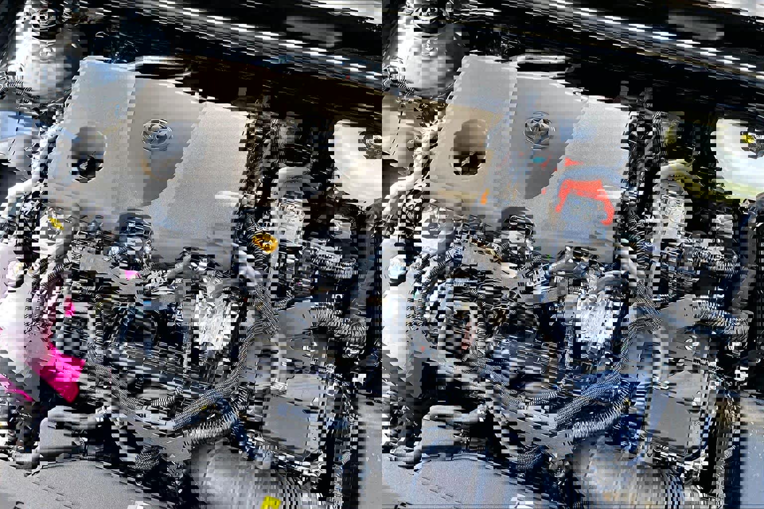 Used 2025 Toyota Camry XSE image 32