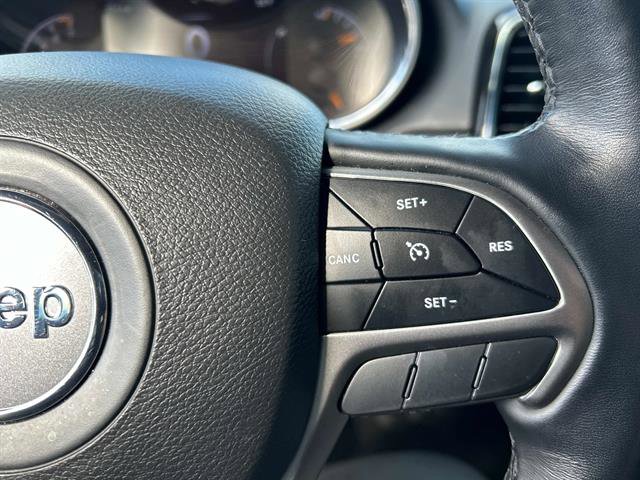 Certified 2022 Jeep Grand Cherokee Laredo X image 24