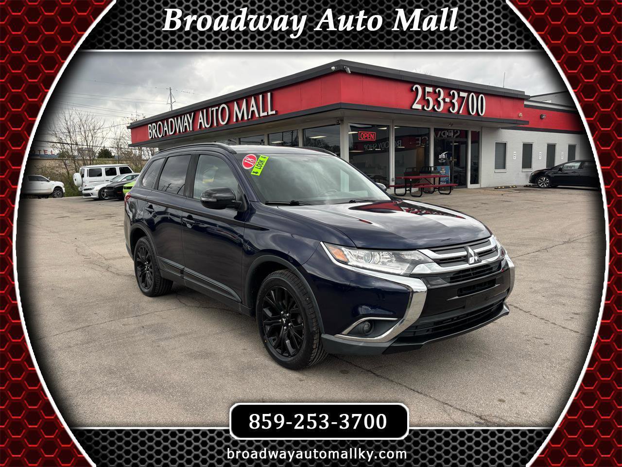 Used 2018 Mitsubishi Outlander LE AWD/4WD image 1